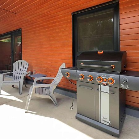 Al'S Escape By Revelstoke Vacations Apartment Екстериор снимка