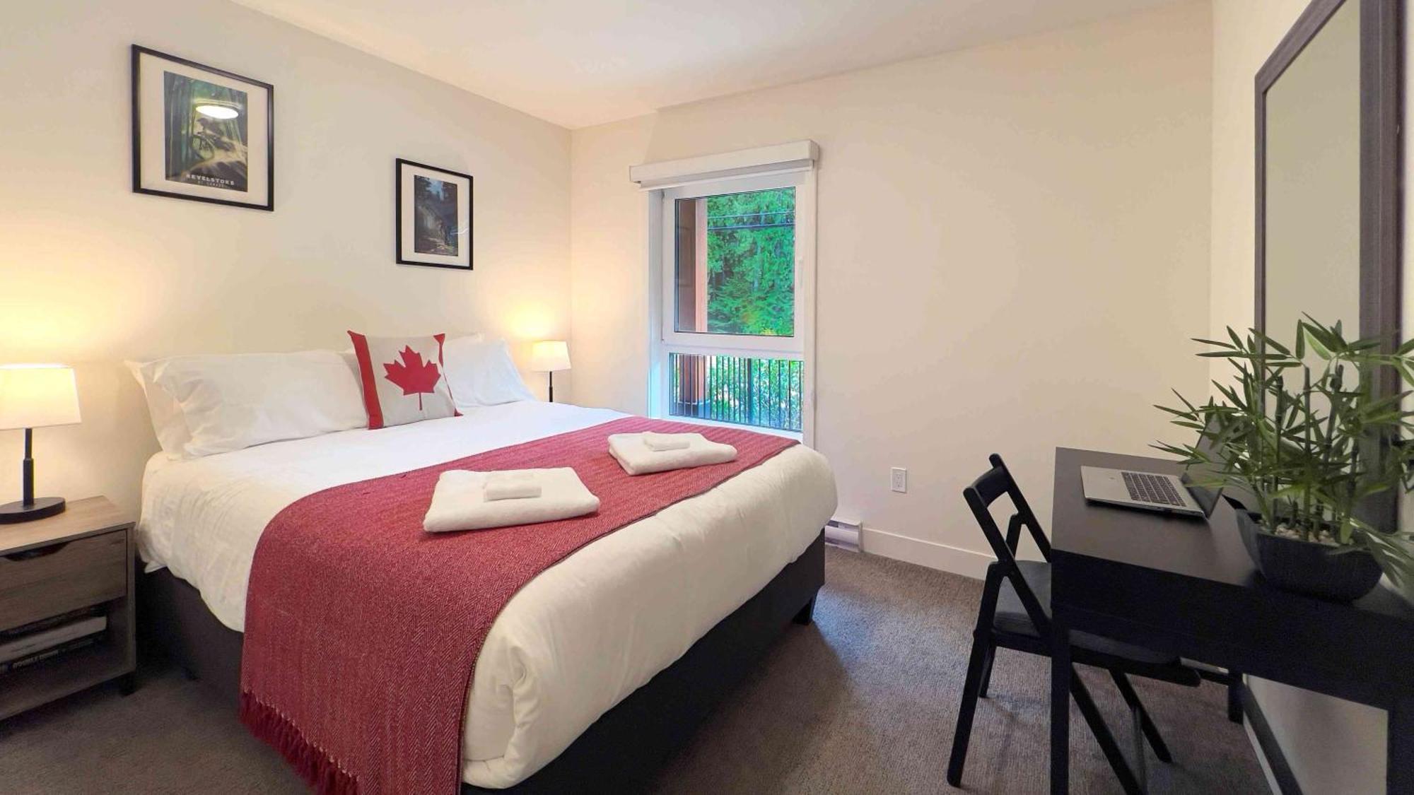 Al'S Escape By Revelstoke Vacations Apartment Екстериор снимка